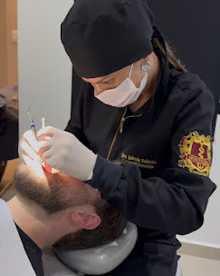 Foto 2 de Dra. Gabriela Dalaroza – Dentista | Harmonização Orofacial e Reabilitação Oral