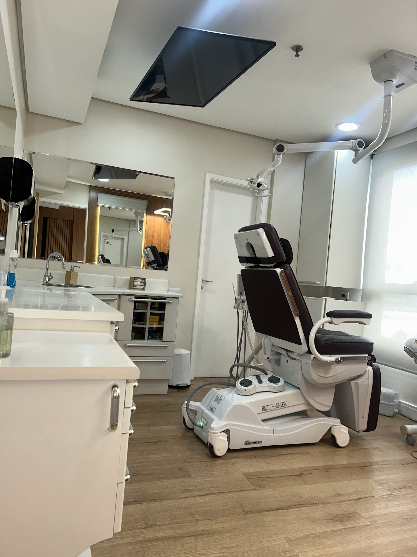 Foto 2 de Dra Lara Lavin | Dentista Itaim Bibi