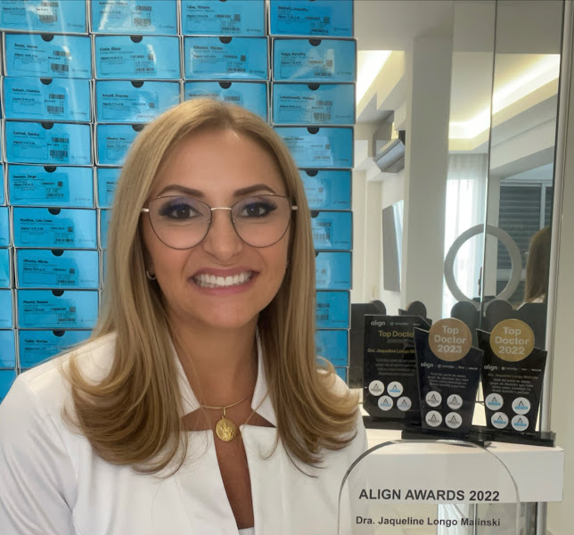 Foto 2 de A CLÍNICA DRA. JAQUELINE LONGO MALINSKI / Invisalign Top Doctor Diamond Ronco Apneia Bruxismo Dor ATM