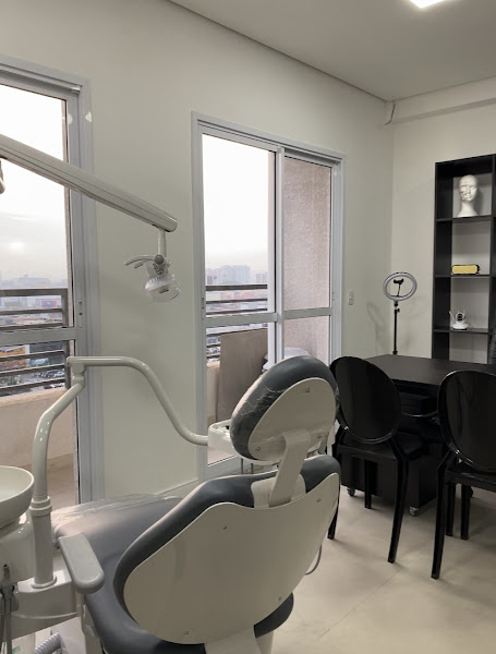 Foto 2 de Absolutha Odontologia | Clareamento | Harmonização facial | Endodontia | Preenchimento labial | Sisos | Dentista em Osasco