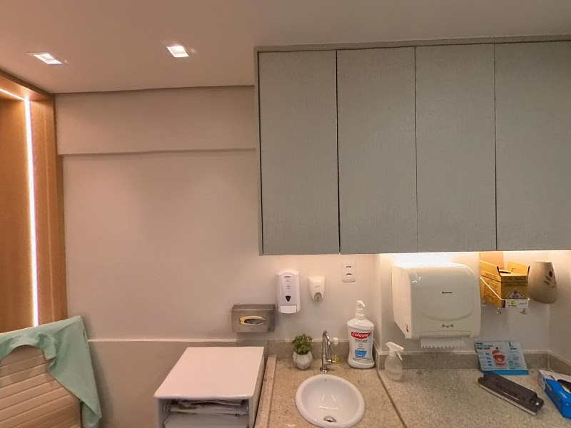 Foto 4 de Aclidan Odontologia - Estética Dental - Aparelho Ortodôntico - Implante sem corte