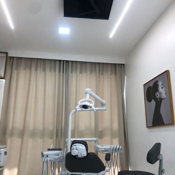 Foto 3 de ACTUS ODONTOLOGIA | ESTÉTICA OROFACIAL | FACETAS EM RESINA