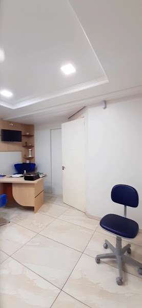 Foto 3 de Ademir Gazzola Cirurgião Dentista | Facetas dentárias e implantes em Caxias do Sul