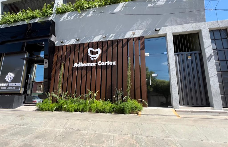 Foto 2 de Adhemar Cortez Odontologia