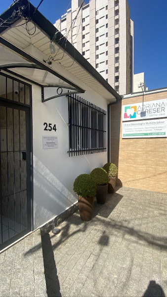 Foto 2 de Adriana Cereser Dental Care