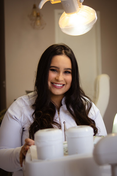 Foto 2 de Alicia Fernandes | Dentista em Juiz de Fora