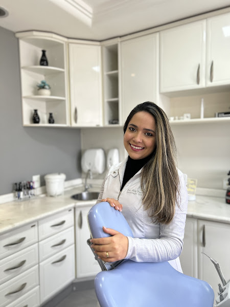 Foto 2 de Aline Frota - Odontologia Humanizada