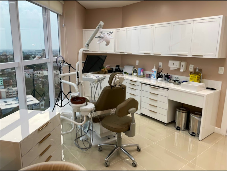 Foto 3 de Aline Iohann Odontologia