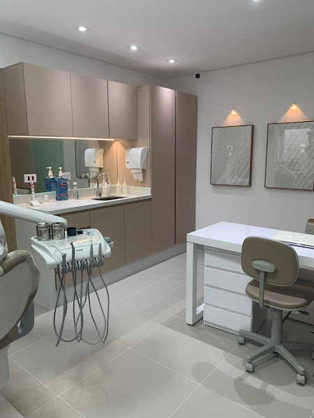 Foto 2 de Aline Pereira Odontologia (CRO-SP 025844)