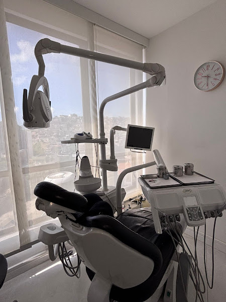 Foto 2 de ALMEIDA & CARRILHO ODONTOLOGIA | Dentista em Niterói