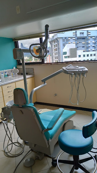 Foto 2 de Altoé Odontologia - Rosa Laura e Caroline Altoé