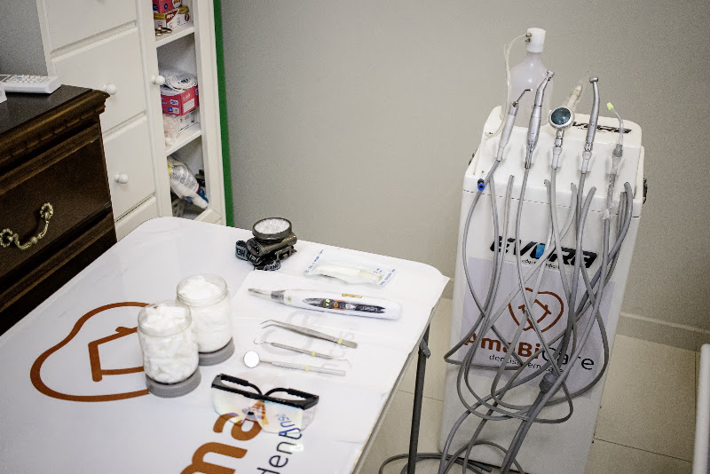 Foto 3 de AmaBi Care - Dentista em casa