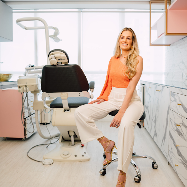 Foto 2 de Amanda Serralvo | Harmonização Facial | Estética em Londrina