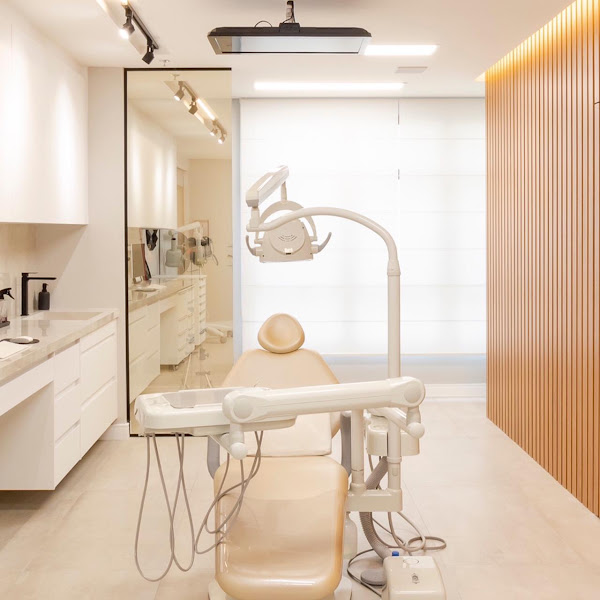 Foto 2 de Âmbar Estética Dental - Cassio Higashibara - Graziela T. Higashibara