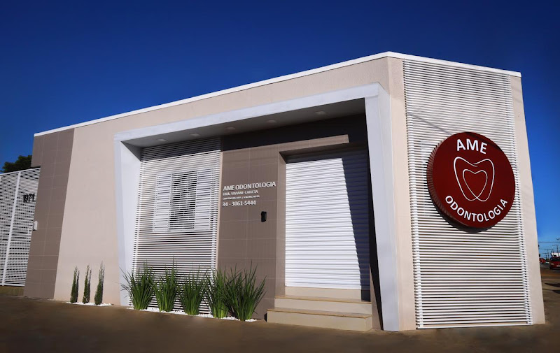 Foto 2 de Ame Odontologia Dra. Viviane Caixeta