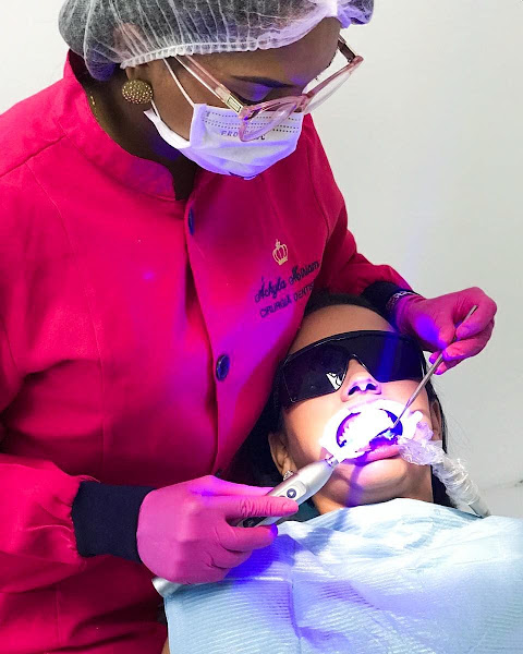 Foto 3 de AmOdontologia-Reabilitação Oral e Estética