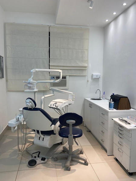 Foto 2 de Ana Clara Cortes - Cirurgiã Dentista