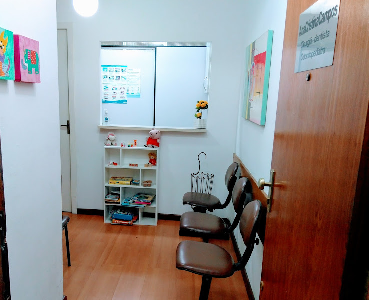 Foto 2 de Ana Cristina Campos Odontopediatria e Odontologia Clínica