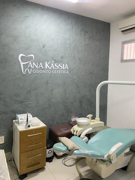 Foto 4 de Ana Kássia Odonto Estética - Facetas em Resina & Clareamento Dental