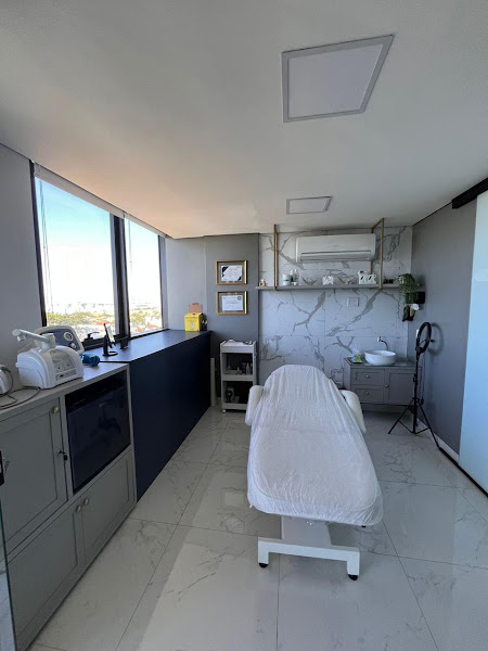 Foto 3 de Ana Nery Finato - Estética Avançada/ Harmonização facial e Glútea