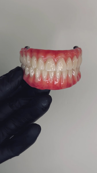 Foto 3 de Andrade Studio Dental Prótese