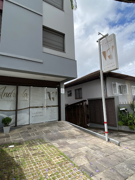 Foto 3 de Andreola Odontologia Integrada | Dentista | Facetas de Resina | Lentes de Contato l Harmonização Facial | Implantes Dentários