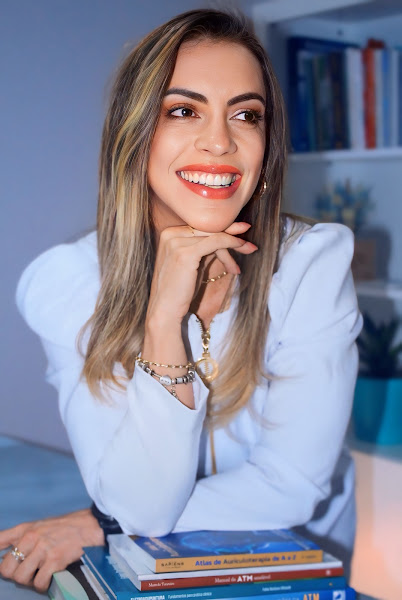 Foto 2 de Angélica Valadares Bucomaxilofacial