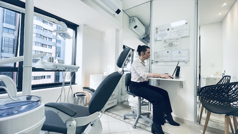 Foto 2 de AnimerOdonto – Reabilitação Oral e Implantes Dentários