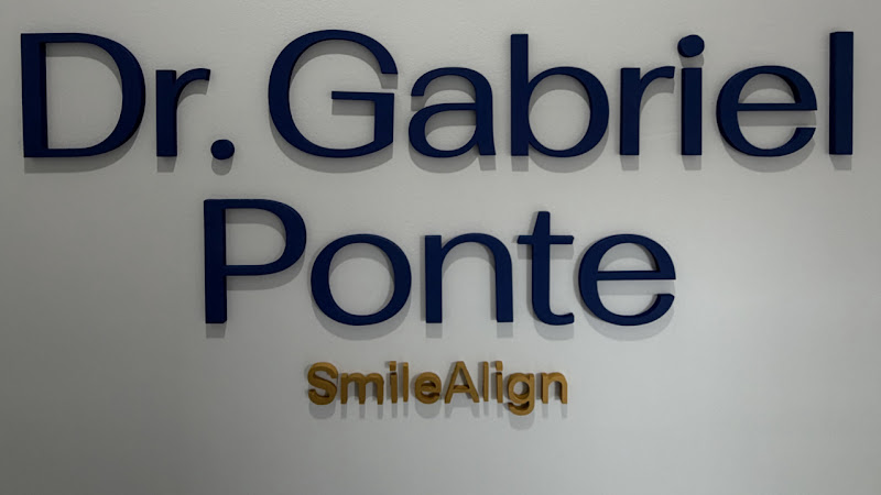 Foto 2 de Aparelho Invisível em Betim | SouSmile Betim | Dr. Gabriel Ponte