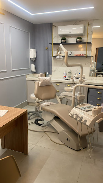 Foto 3 de ARBarboza Odontologia: Implantes e Estética Dental em Goiânia