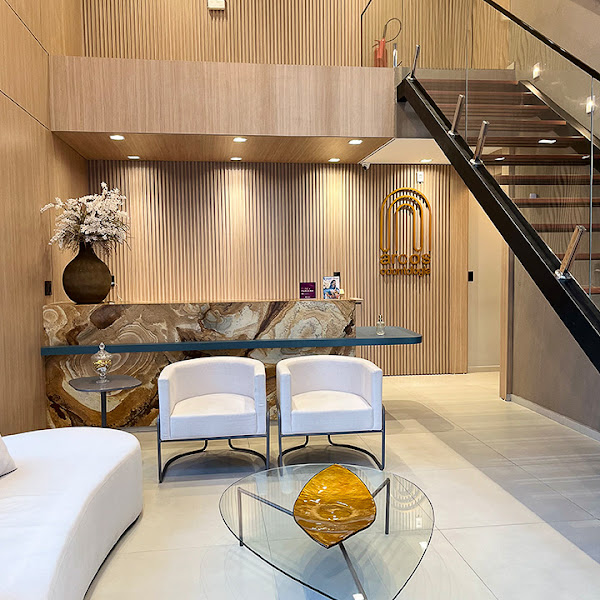 Foto 2 de Arcos Odontologia | Implante dentário | Lentes de contato | Prótese protocolo