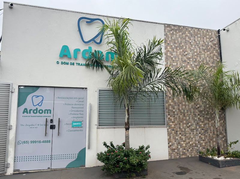 Foto 2 de Ardom Odontologia | Dentista em Várzea Grande | Dra. Jacqueline Del Grossi | Facetas em Resina | Estética Dental