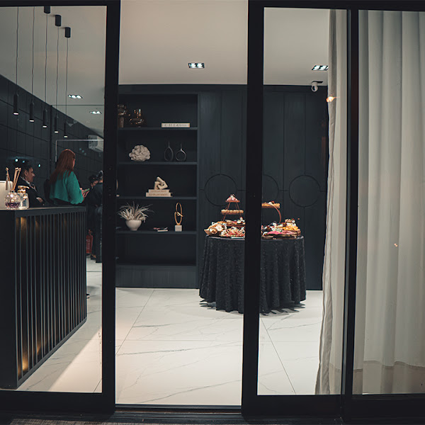 Foto 3 de ATELIÊ ODONTOLÓGICO IVS / "Lentes de Contato Dental & Implantes"