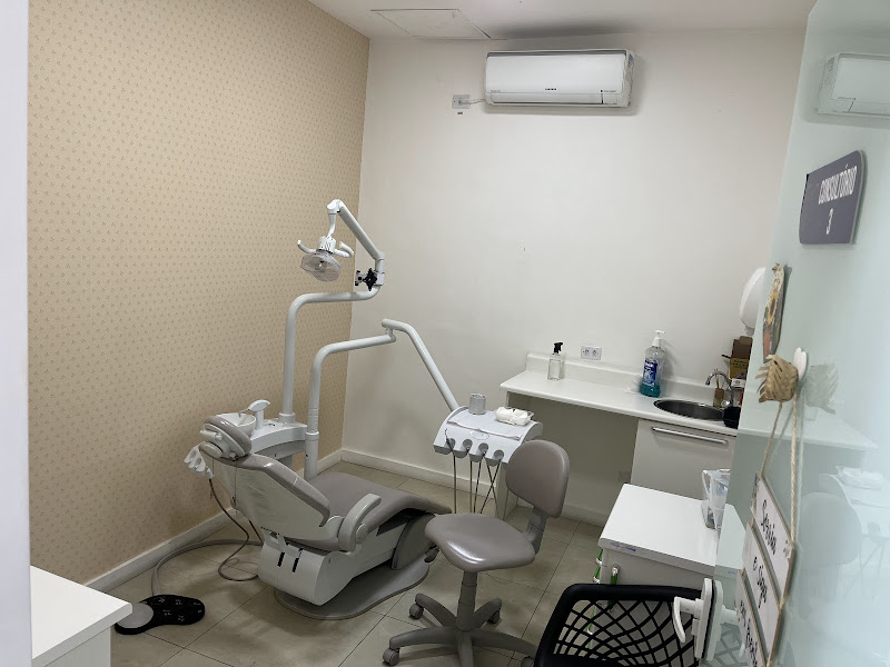 Foto 8 de Atitude Odontologia/ Estética Odontológica/ Implantes/ Endodontia/ Odontopediatria/ Clínica Geral/ Dentista Morumbi