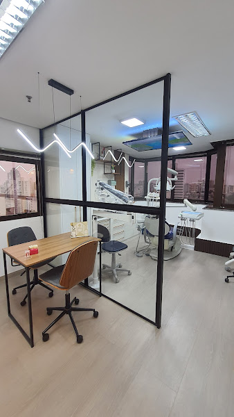 Foto 3 de Aura Odontologia e Estética/Dra Ana Elisa Campos/ Endodontista e Harmonização facial