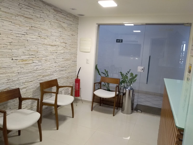 Foto 3 de Aureny Lustosa Odontologia