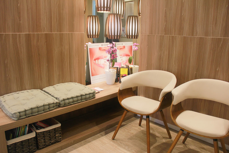 Foto 2 de AZ Odontologia & Bem Estar l Moema l Implantes l Ortodontia l Periodontia l Protéses l Clareamento dental