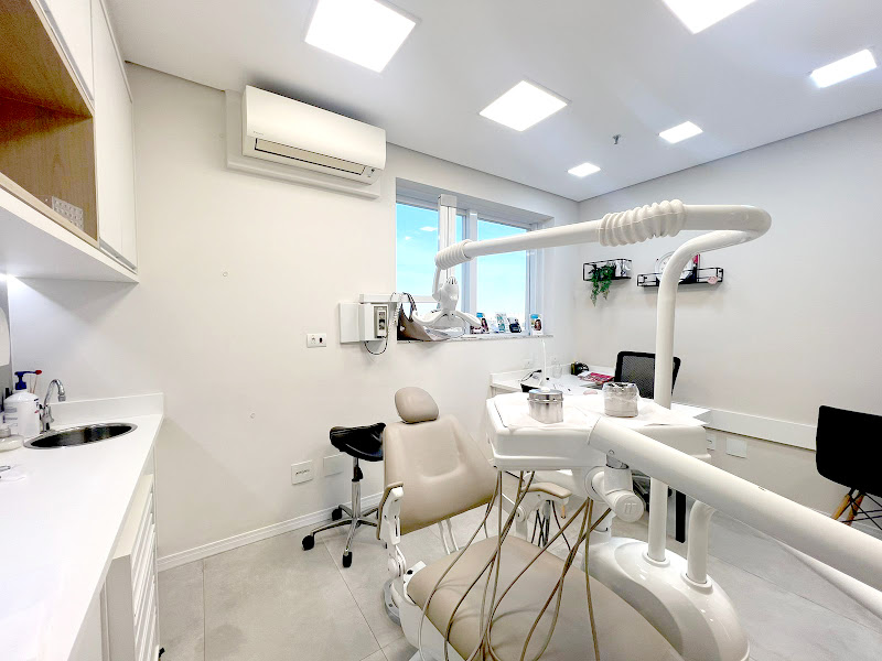 Foto 3 de AZ Odontologia & Bem Estar l Vila Maria l Implantes l Ortodontia l Periodontia l Protéses l Clareamento dental