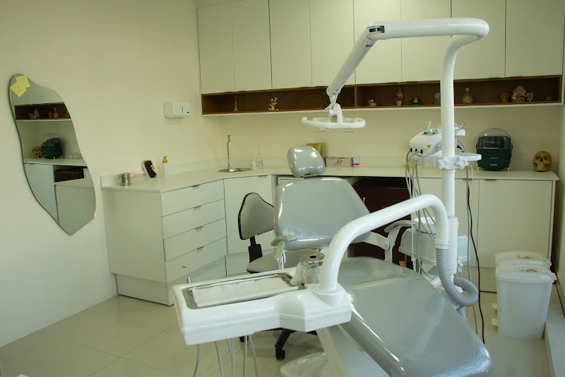 Foto 2 de Azami Moniz odontologia