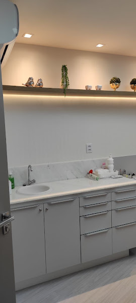 Foto 3 de Bárbara Pessoa - Dentista e Harmonização Orofacial