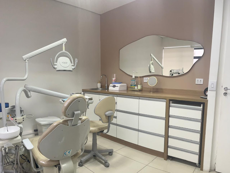 Foto 3 de Barros Odontologia Especializada / Dr. Helio / Dr. Jonas