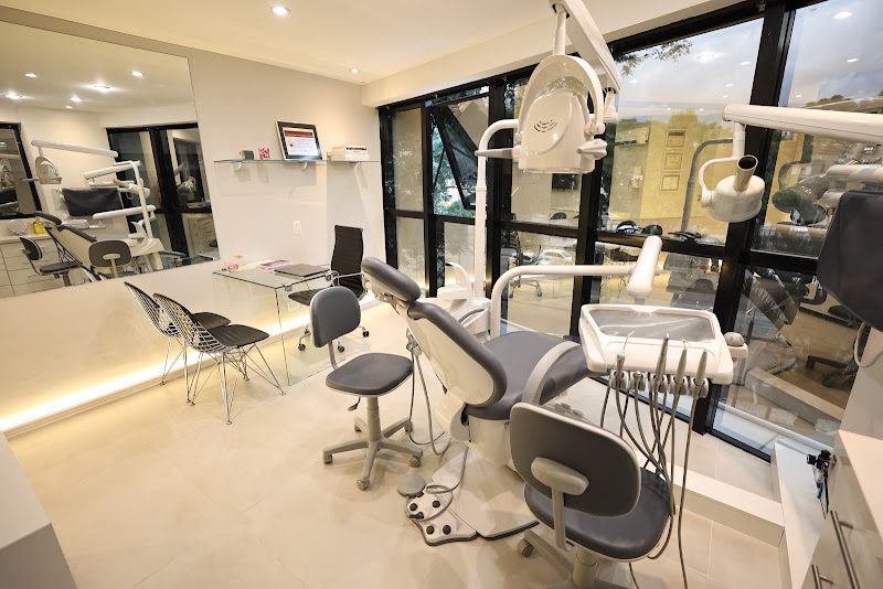 Foto 2 de Barrozo Ceschin Odontologia Integrada