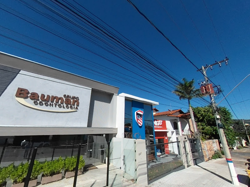 Foto 4 de Bauman Odontologia l Ortodontia em Montes Claros l Cirurgia de Implante Dentário l Prótese Protocolo l Aparelho Invisalign