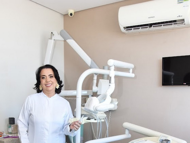 Foto 7 de Bauman Odontologia l Ortodontia em Montes Claros l Cirurgia de Implante Dentário l Prótese Protocolo l Aparelho Invisalign