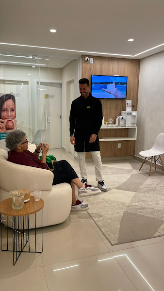 Foto 2 de Be Oral Clinic - IMPLANTES EM SAMAMBAIA