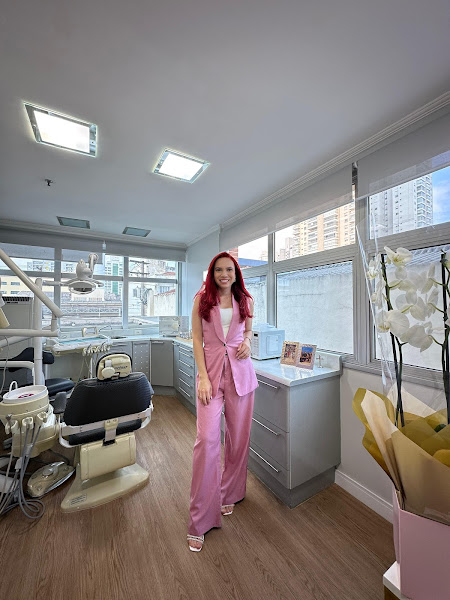 Foto 2 de Beatriz Oliveira Dentista Odontopediatra - Urgência 24 horas