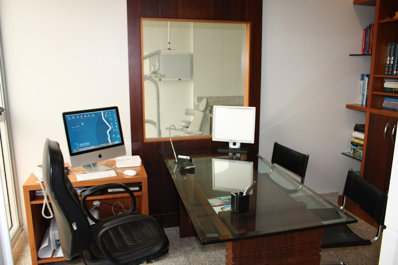 Foto 2 de Belini Maia - Cirurgia buco-maxilo-facial