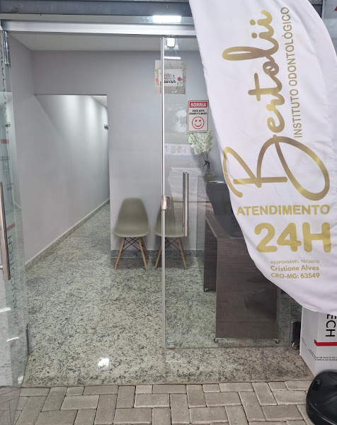 Foto 2 de Bertolii Instituto Odontológico