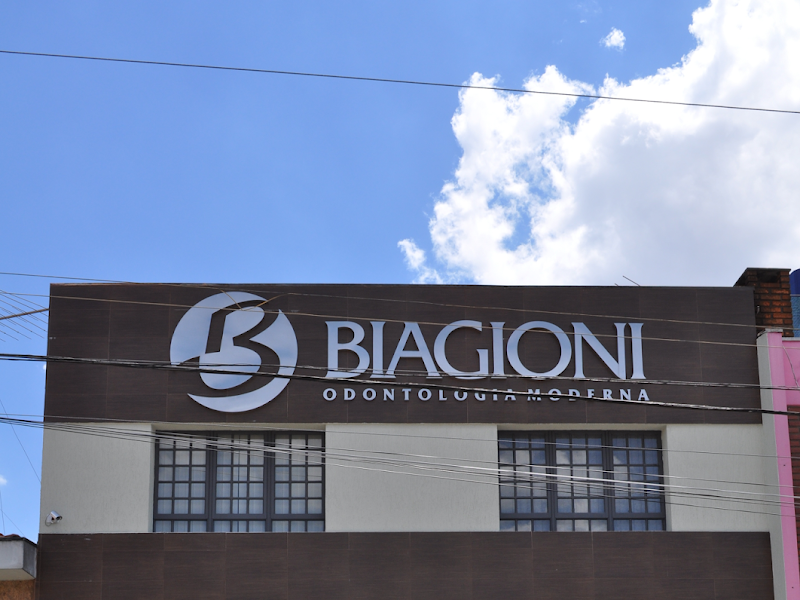 Foto de Biagioni Odontologia Moderna - Invisalign Top Doctor - Implantes