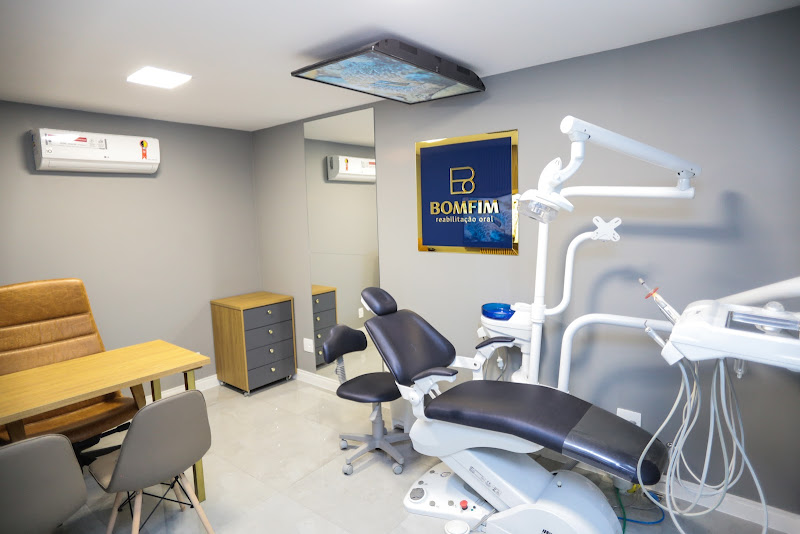 Foto 3 de Bomfim Reabilitação Oral